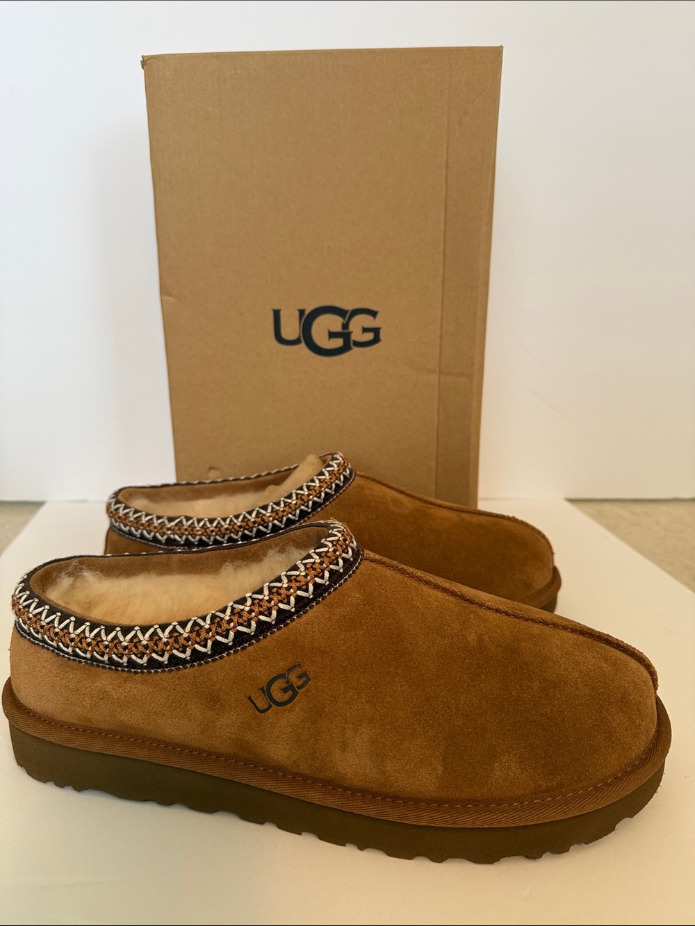 UGG Tasman (12) NIB